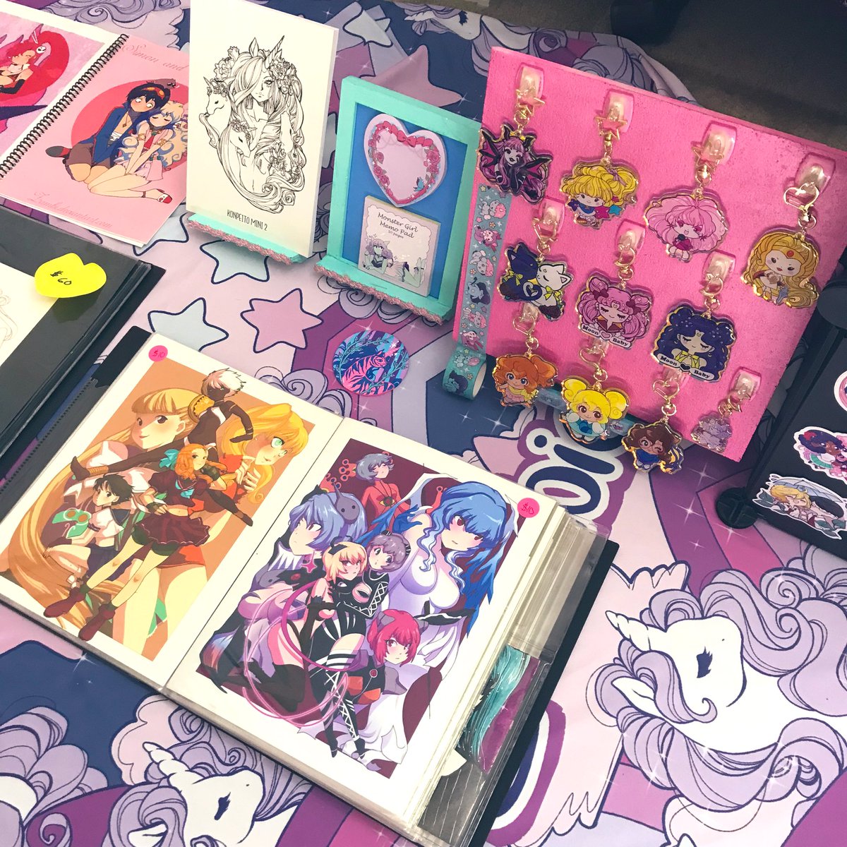 Testing out my display for @FanimeCon !! 💕🥰 