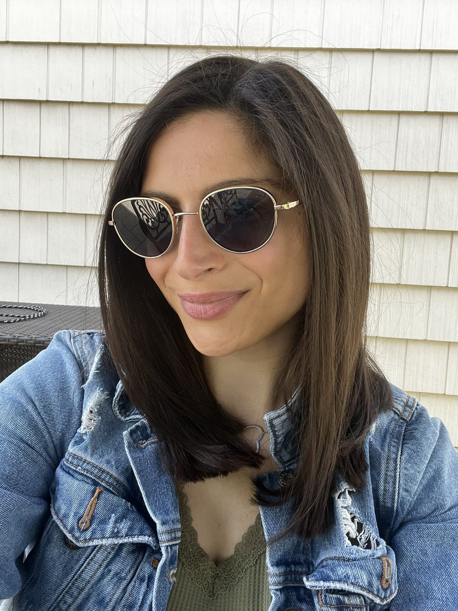 TaliaBerman5's tweet photo. After a few years of growing out my hair I am excited to say that 17 inches are on the way to @CWHL_org!!  

So thankful to have the opportunity to donate it 💗✂️💙 

#CutPassLove https://t.co/yPmo3oVC6K