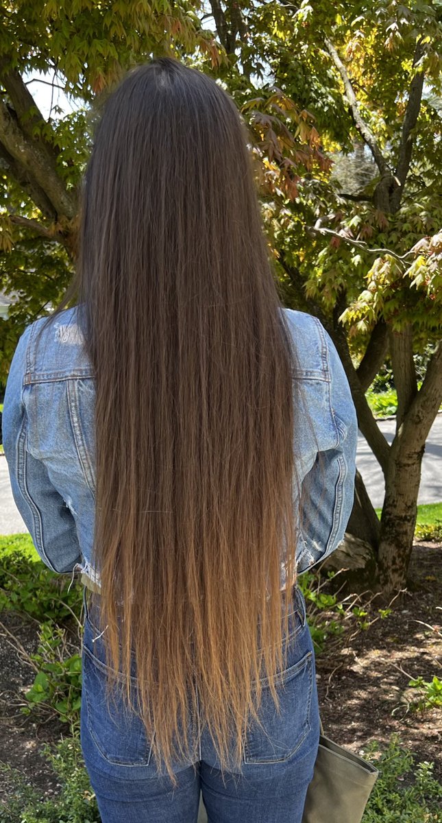 TaliaBerman5's tweet photo. After a few years of growing out my hair I am excited to say that 17 inches are on the way to @CWHL_org!!  

So thankful to have the opportunity to donate it 💗✂️💙 

#CutPassLove https://t.co/yPmo3oVC6K