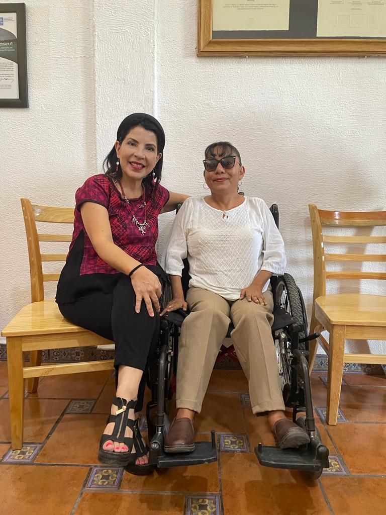 anavasquezc's tweet photo. Un gusto reencontrarme con la Síndica Municipal de Santa María Huatulco Justina Martínez García. https://t.co/bqQdAEci2q