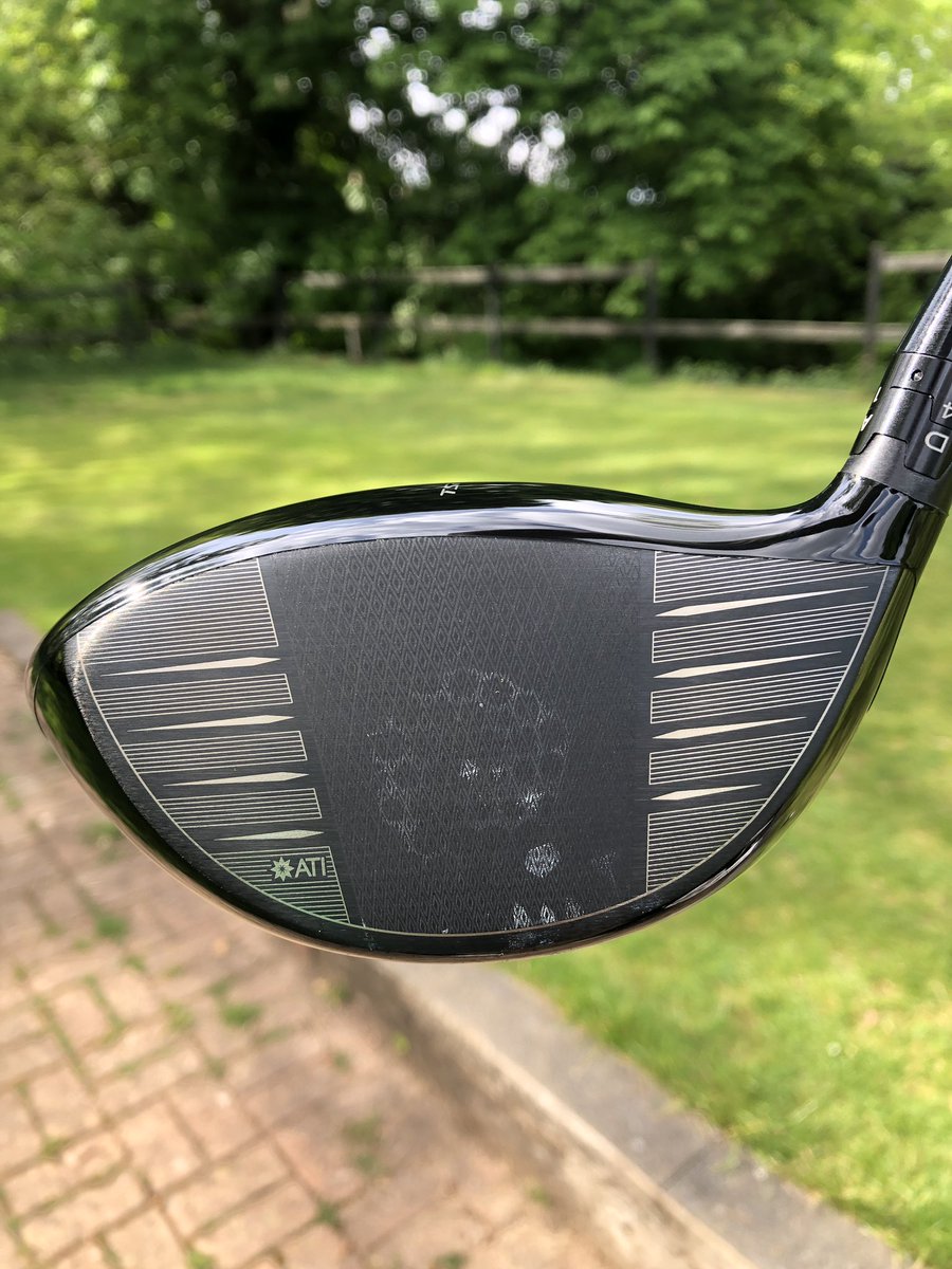 LeeRuss1973's tweet photo. A little low …. #TSI2 #Titleist https://t.co/WS3zY0O85o