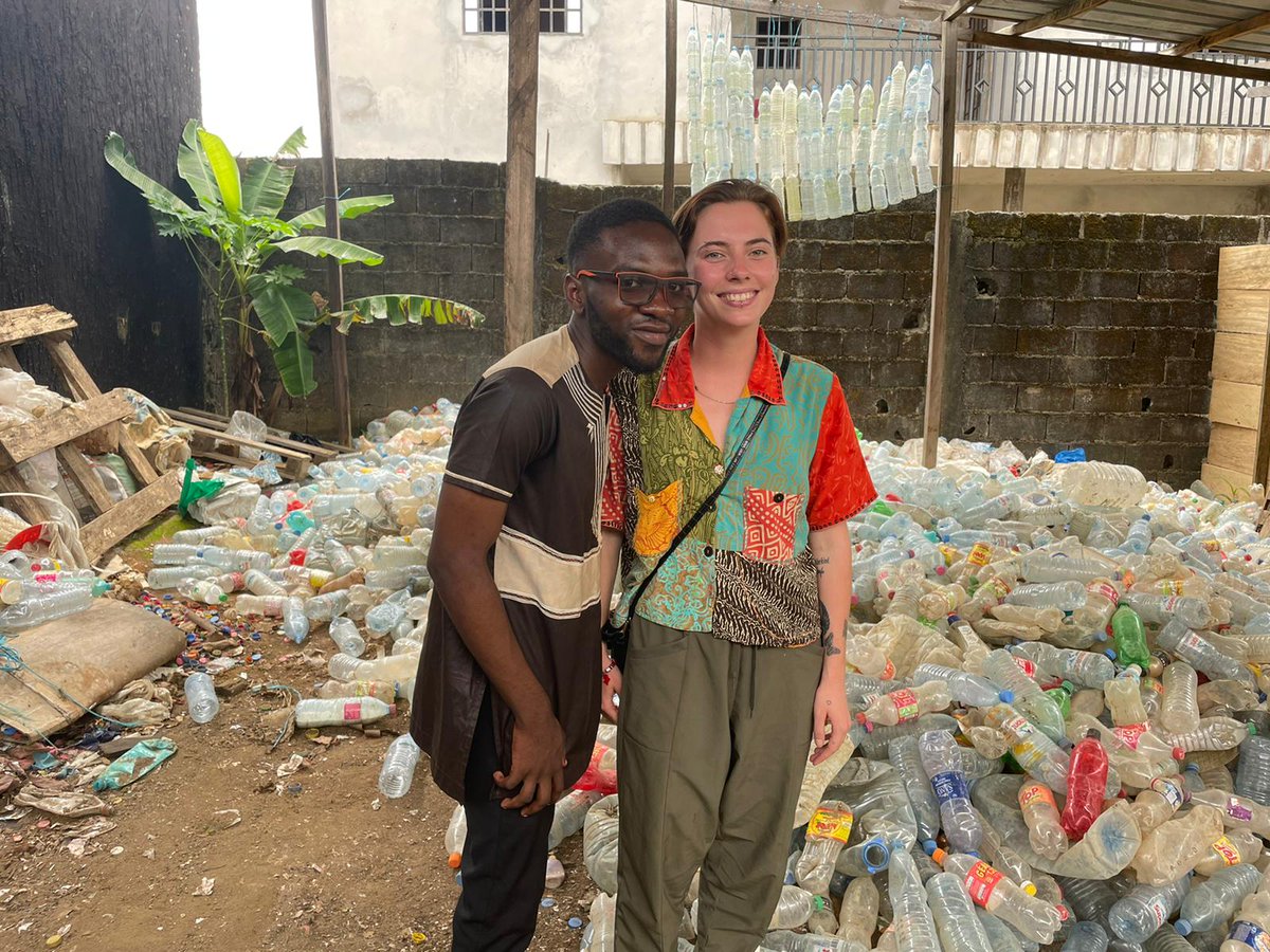 @Madiba&Nature (@madiba20161) on Twitter photo Heureux de recevoir cette semaines nos deux stagiaires de l'université Américaine <a href="/Middlebury/">Middlebury College</a> pour une visite au bureaux de Douala.
C'est un plaisir de collaborer avec ces étudiantes passionnés de la protection de la nature et surtout de pouvoir leurs accompagner dans leur cursus Heureux de recevoir cette semaines nos deux stagiaires de l'université Américaine <a href="/Middlebury/">Middlebury College</a> pour une visite au bureaux de Douala.
C'est un plaisir de collaborer avec ces étudiantes passionnés de la protection de la nature et surtout de pouvoir leurs accompagner dans leur cursus