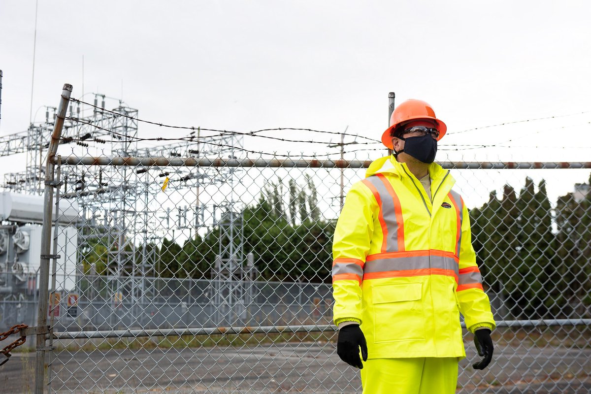 Brascosafety's tweet photo. If you forgot to buy rain gear BEFORE it rains, we can help.

Stop in or shop here and select in store pickup: https://t.co/JVfrHSy4AV

#yeg #ppe #yegwx #construction https://t.co/zg7hvZ3jlo
