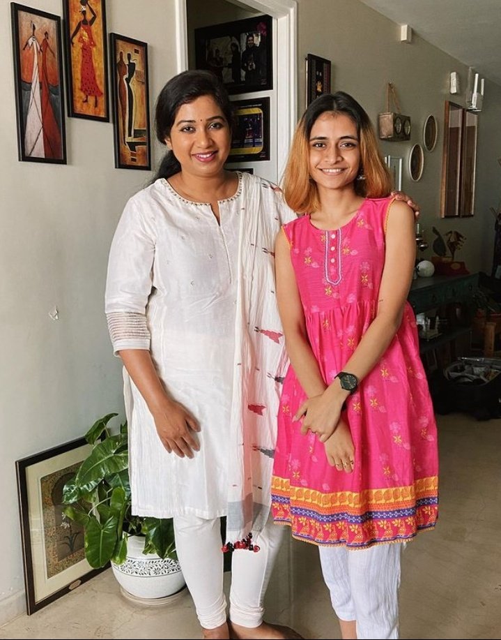 shreyasupporter's tweet photo. shreya ghoshal is beauty. 🥀❤️

@shreyaghoshal. https://t.co/Cseua0OGrK