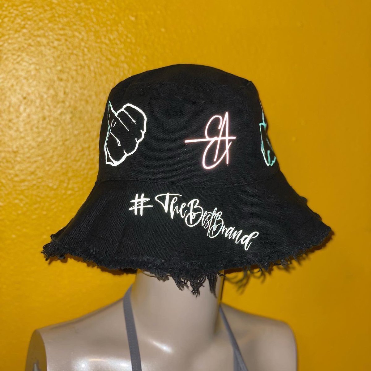 emotionless_A's tweet photo. The Best Brand Raffle 🖤

This raffle is for a FREE pair of slide &amp; a bucket hat ! 
Raffle is from 4/25-5/8 ! Winners will be picked 5/9. 
How to Enter: 
1.must be following https://t.co/2XhuOBgJ6b 
2.Repost the raffle &amp; tag us 
3.Tag two (2) friend on THIS POST. https://t.co/imPC2xm8Bk