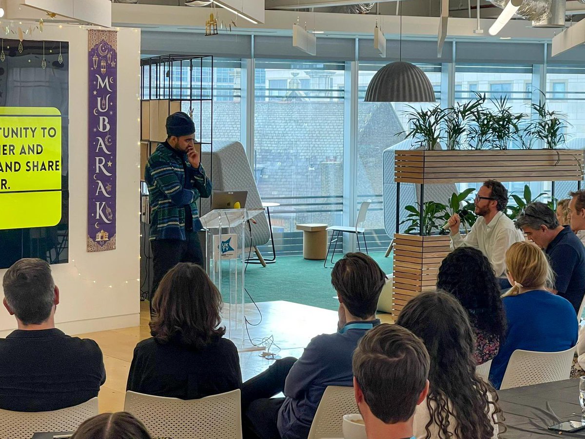 theyoungimam's tweet photo. Alhamdulillah yesterday I had the opportunity to host an event at @UKTV. I talked about Eid and introduced the two great comedians @tezilyas &amp; @fatihaelghorri 

A blessed event with friends, good times and great food! Big thanks to @uktv and can’t wait for the next one! Inshallah https://t.co/rIo4RLLWBU