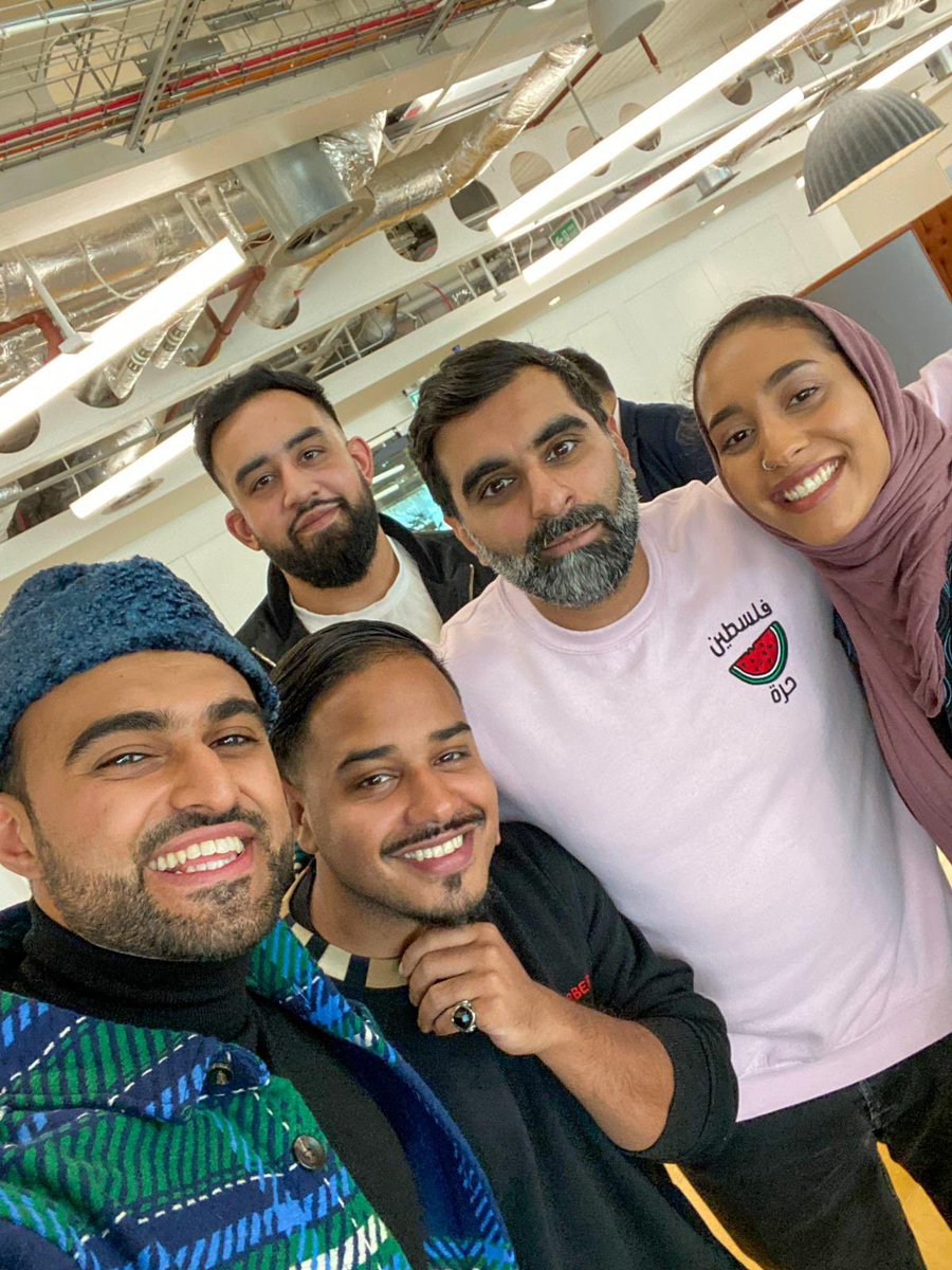theyoungimam's tweet photo. Alhamdulillah yesterday I had the opportunity to host an event at @UKTV. I talked about Eid and introduced the two great comedians @tezilyas &amp; @fatihaelghorri 

A blessed event with friends, good times and great food! Big thanks to @uktv and can’t wait for the next one! Inshallah https://t.co/rIo4RLLWBU