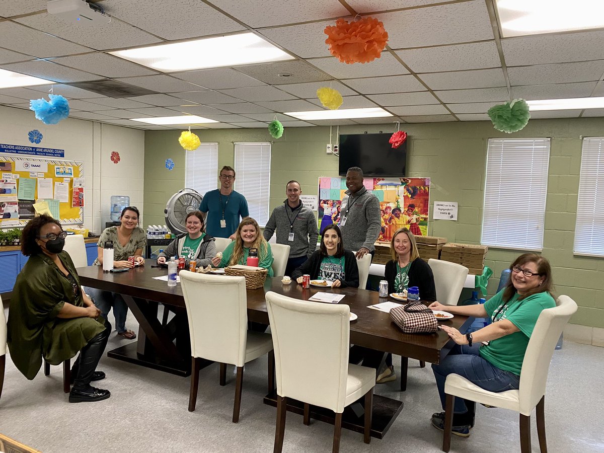 aacpsmccurdy's tweet photo. Teacher Appreciation Week ends on a high note.  Thank you @ESFCU for your support of @rwesAACPS. #aacpsawesome #supporteducation https://t.co/6yZHxD3yAO
