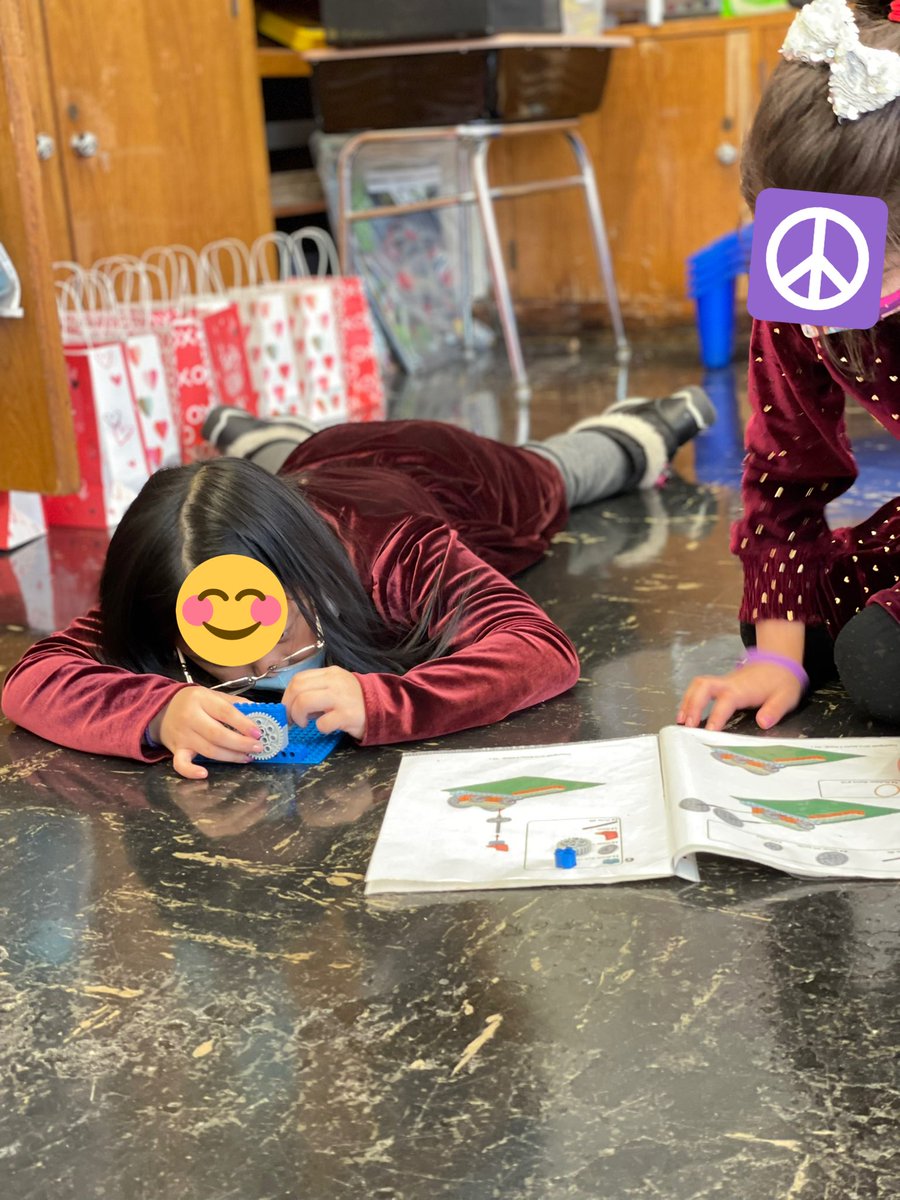 Bricks4KidzNYC's tweet photo. Students are having a blast with Bricks4kidz in-school workshops everyday. # STEM#STEAM# school programs https://t.co/Q019Hd1nDX