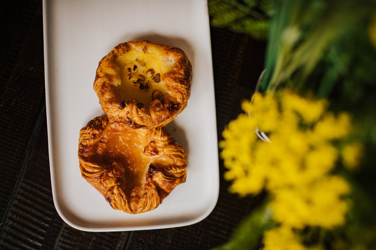 HomegroundMK's tweet photo. It's the weekend! π₯³ Why not celebrate with a Friday treat.πEach day we have a different selection of pastries and cakes. Grab one before they're all gone!
β°Monday - Friday, 8am - 2.30pm (food served until 2pm).
#MKFoodGuide #MiltonKeynesFood #OhHeyMK #LoveMK https://t.co/5UiuXuil0n