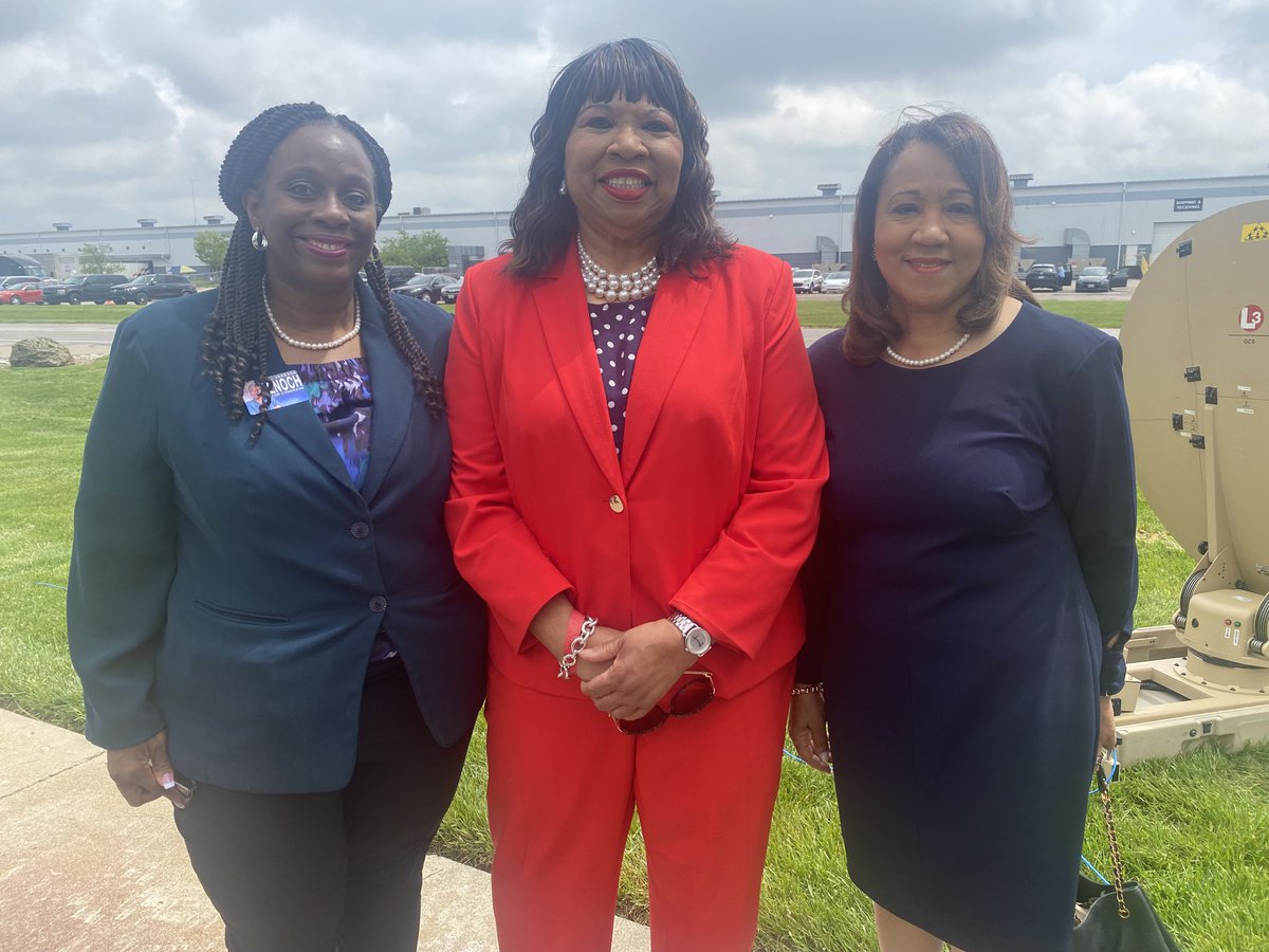 DrVEnoch's tweet photo. Waiting with these powerful women to meet with @POTUS Biden! #OH8 #Women Happy Birthday @reelectdumas513 #ElectEnoch https://t.co/ww1R7xFD2E