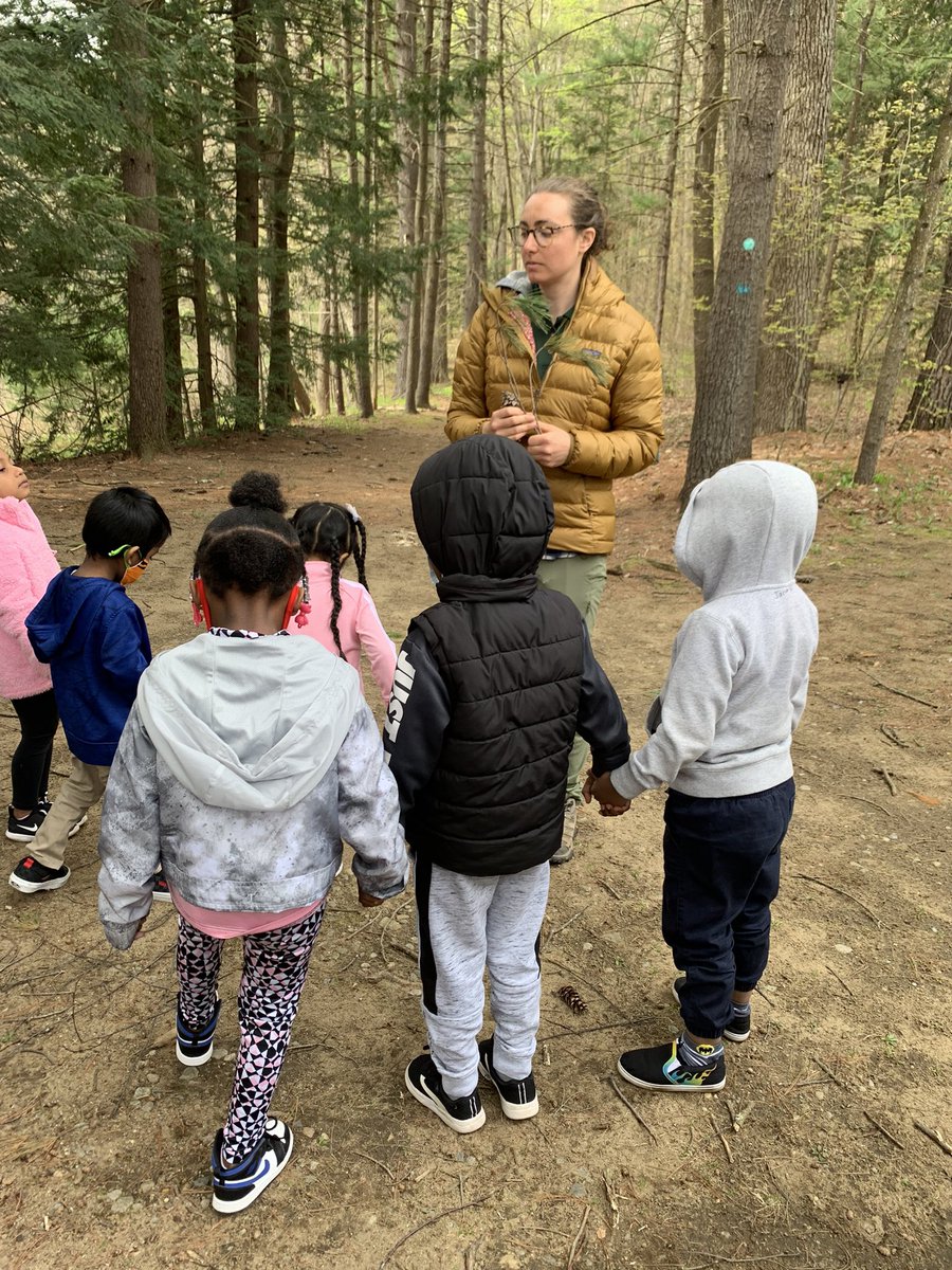 MastrianniPrek's tweet photo. Our first field trip in Pre-K was AMAZING! Trees π², bees π, and lots of fun @MoreauPark #firstbusride #handsonlearning @KeaneElementary https://t.co/wlzX4kk39M