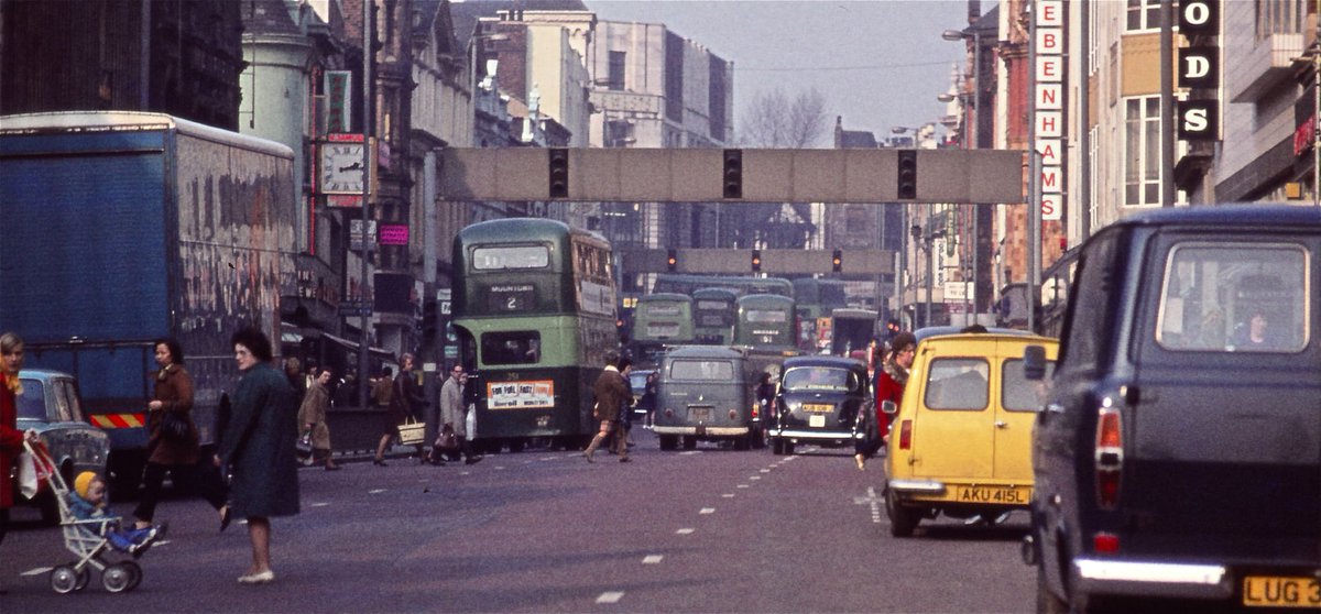 geogjuice's tweet photo. Look how wide Briggate looks in the 70s! It's exactly the same width today, but looks so narrow since pedestrianisation. There is a comparison fade in my new video - @geogjuice on Youtube #leeds #oldleeds #leedshistory #leedsheritage https://t.co/F2mPYoozgw