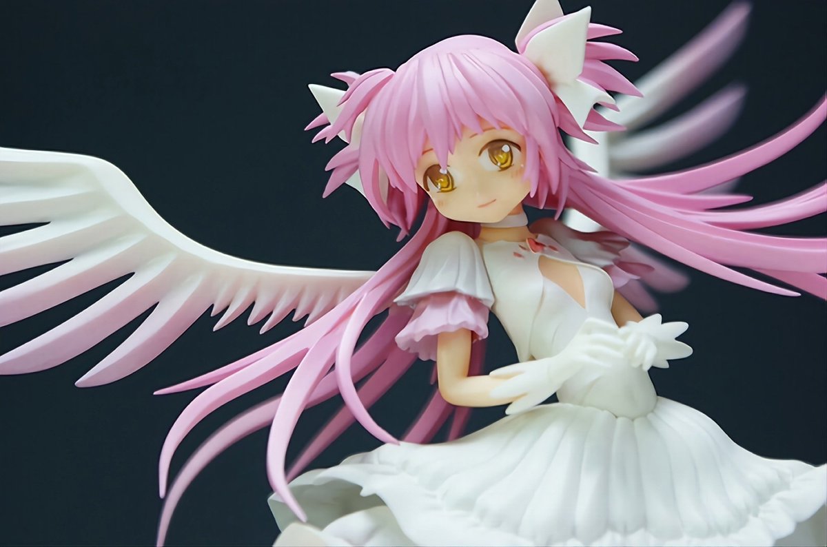 🌸 pink figures tweet media