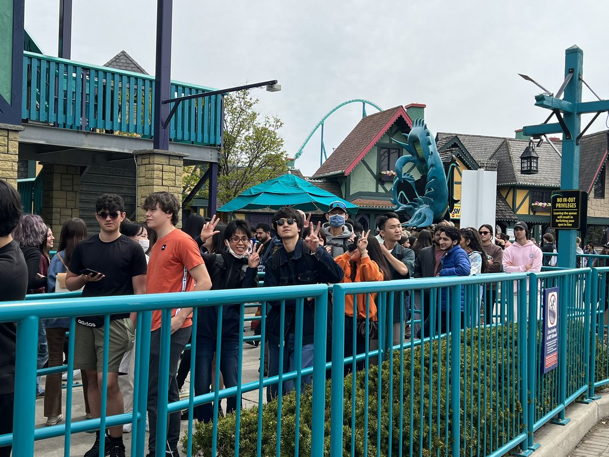 umcollege's tweet photo. Wander often, wonder always. Field trip to Canada’s Wonderland! Let the good times roll. 🎉🎢🌞
#UMC #umctoronto #umcollege #canada #studyincanada #spring #events #englishlearning #freeenglishlearning #learnenglish #learnenglishfree #activities #canadaswonderland #friday https://t.co/KVJizdV3Mm