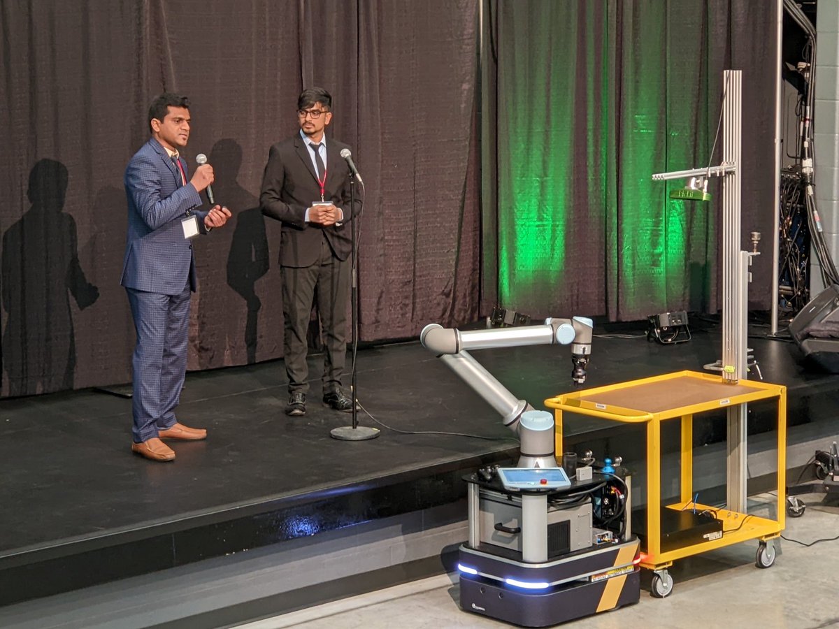 stclairrobotics's tweet photo. It's Ford Innovation Showcase day at @StClairCollege  @StClairResearch .

Deual and Yash presenting their project on AGV and UR robot integration. https://t.co/RSwPwIL4mV
