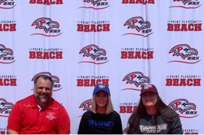 S_DeCristofano's tweet photo. So proud of my seniors Hannah Hensler, who will be playing for Ramapo &amp; Olivia Henderson, who will be playing for Franklin &amp; Marshall next year. #WeRBeach @ShoreConfSB https://t.co/vXk995xgSy