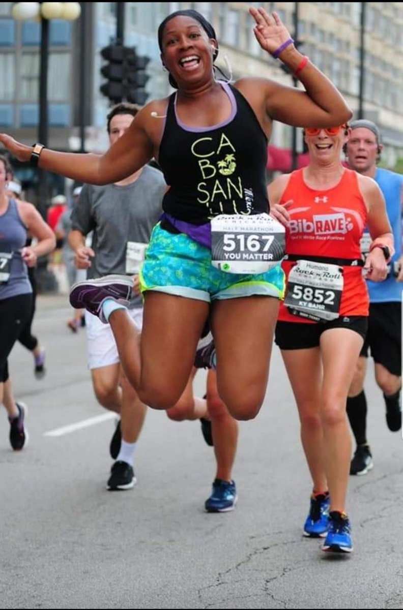 RichNye13's tweet image. Meet #FunRunnerGirl. @USArmy veteran @JamickaEdwards started running 6 years ago. She found friends &amp;amp; connection, especially with the relatively few Black women runners. She’s known for her enthusiasm &amp;amp; encouragement of other runners. Running 5K + mini Saturday. 5:15 pm @WTHRcom