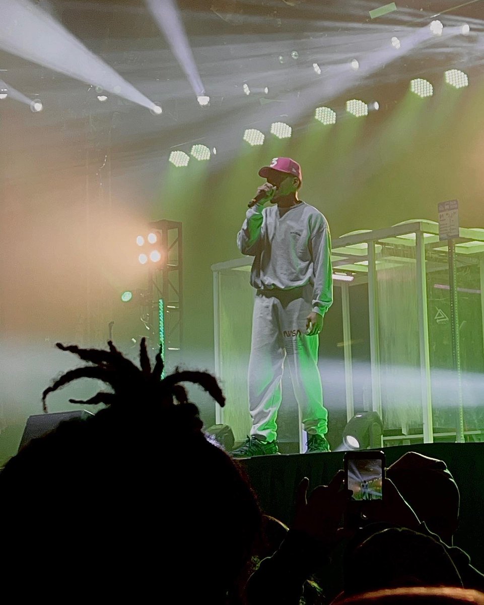 elijahconley_'s tweet photo. best show of my life @sabaPIVOT @PIVOTGANG @MFnMelo @chancetherapper gave the best performances they had and i’m glad to be able to support them in everything they do thank you for this unforgettable experience #backhometour #pivotgang https://t.co/umxIufViQF