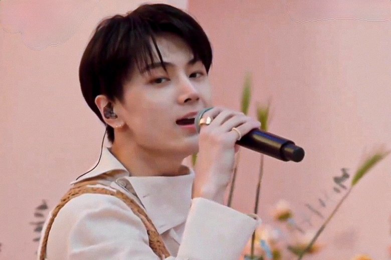 0420MEDIA's tweet photo. jay's so crazy attractive #enhypen_jay https://t.co/ZTo8pjVQVd