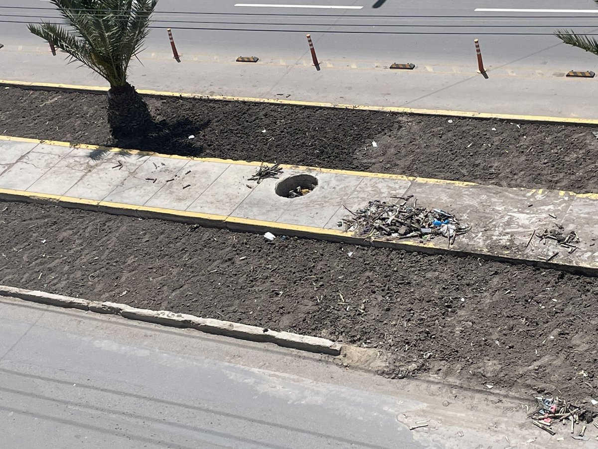 MartinPiscoya2's tweet photo. Qué tal embellecimiento de la avenida Zarumilla …. En lugar de embellecer la ciudad la empeoran  … y ahora 🤔🤔🤔🤔 https://t.co/V4mz3ZePIK