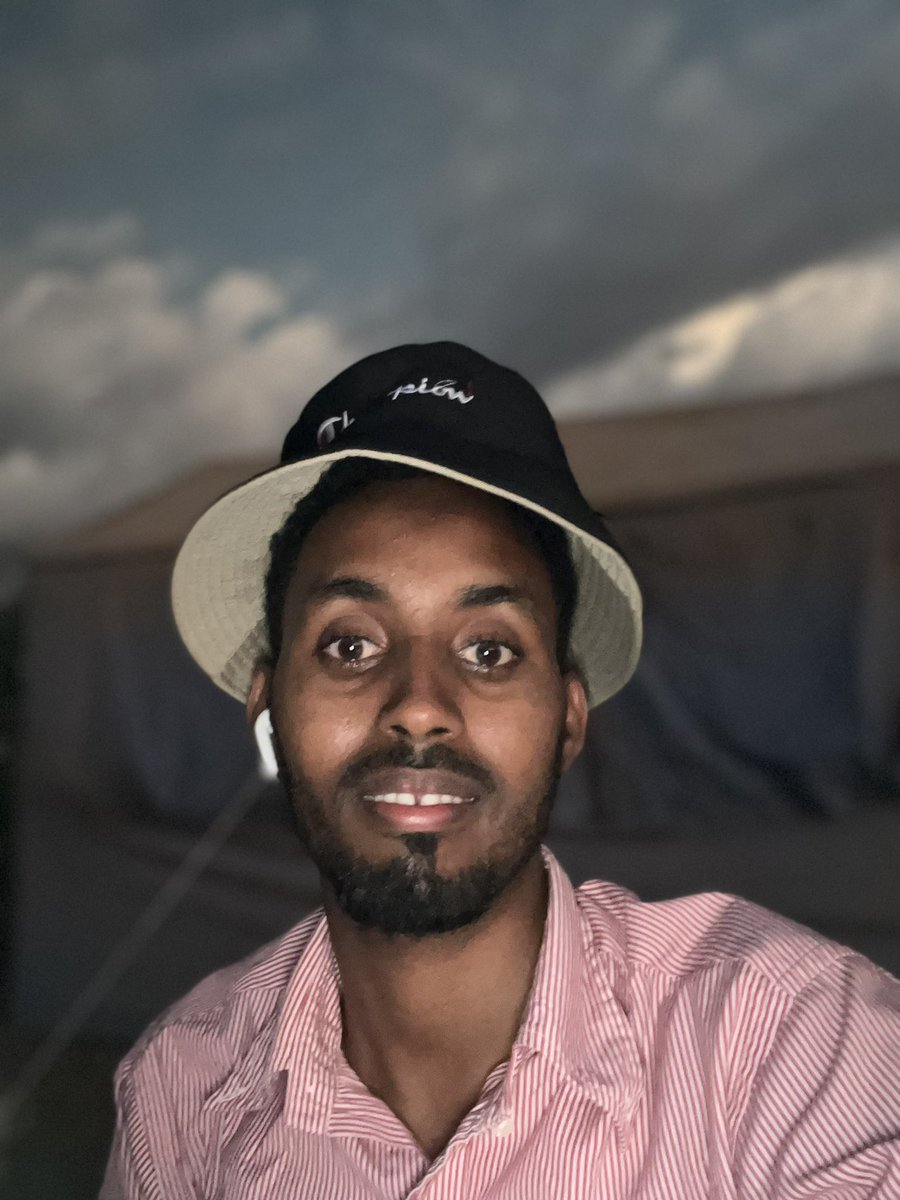 abdi_Dable's tweet photo. Caawa waxaan markii iigu horeeysay ku hoyanayaa baadiyaha tuulada sarraale gobalka hiiraan, waxey 40km u jirtaa magaalada Baladweyne, Waa meel cajiiba, qurxoon oo aad u daggan,     waxay  xasuusta dib iigu celisay 25sano ka hor waagii aan yaraa ee aan waxaraha raaci jiray. https://t.co/E3pNQcDUfS