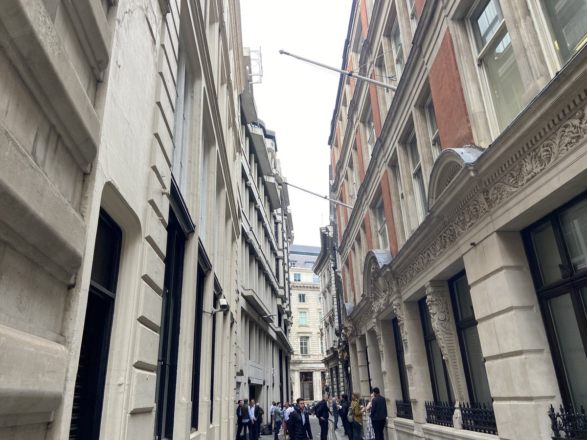 jack_marcher's tweet photo. A lovely tour of London’s intimate streets on #Monliv, an unabashed ⭐️⭐️⭐️⭐️⭐️ route! Excellent! Five routes down, one to go! https://t.co/4M9VnUHUBk