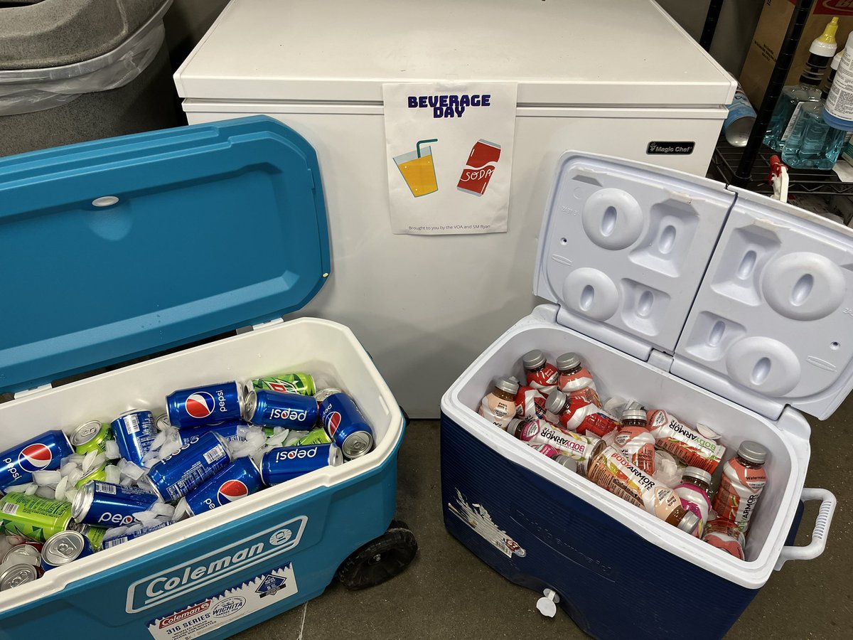 LeahAMoor's tweet photo. Happy National Beverage day! #2211proud #VOA https://t.co/qo0I7vTSk7