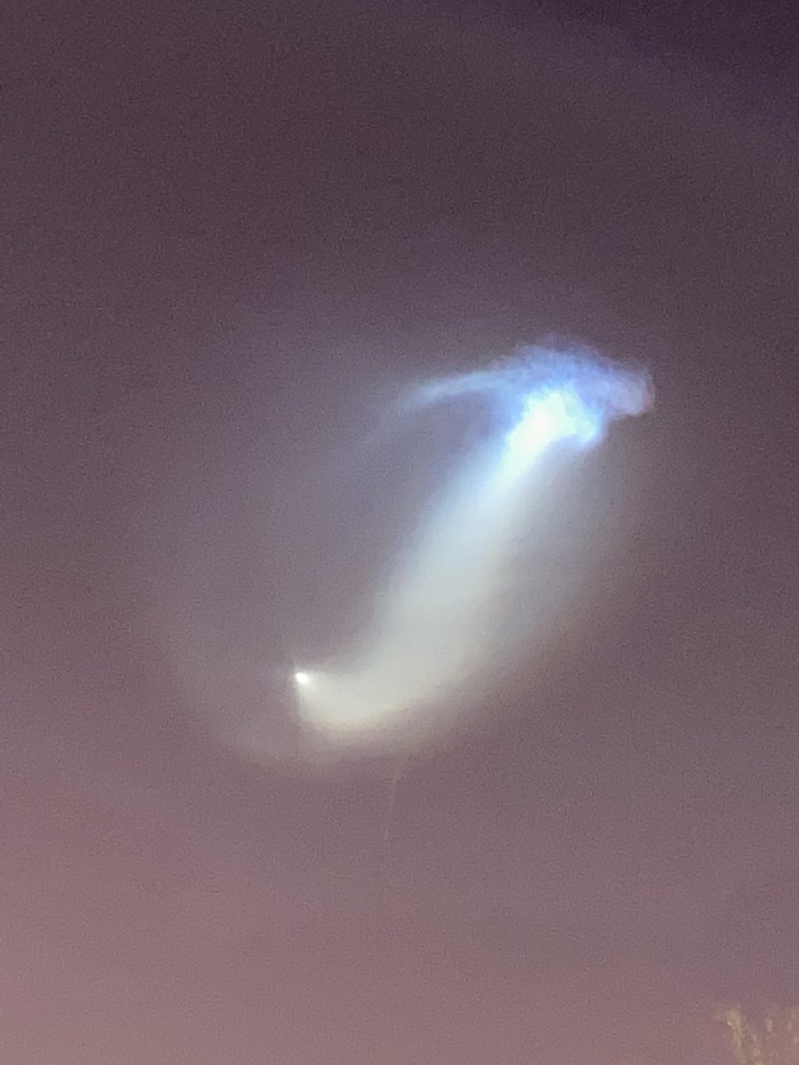 Pjk_Patrick's tweet photo. Parrish Fl view of Space X!!  #spacex #rocket #awesome https://t.co/cZExKc3x2g