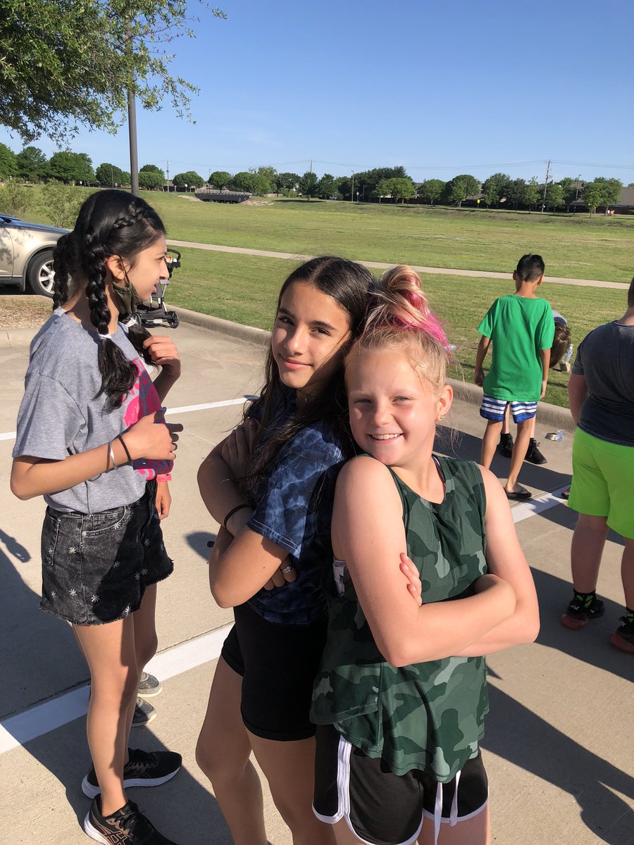 Stefanie DeWolf tweet media