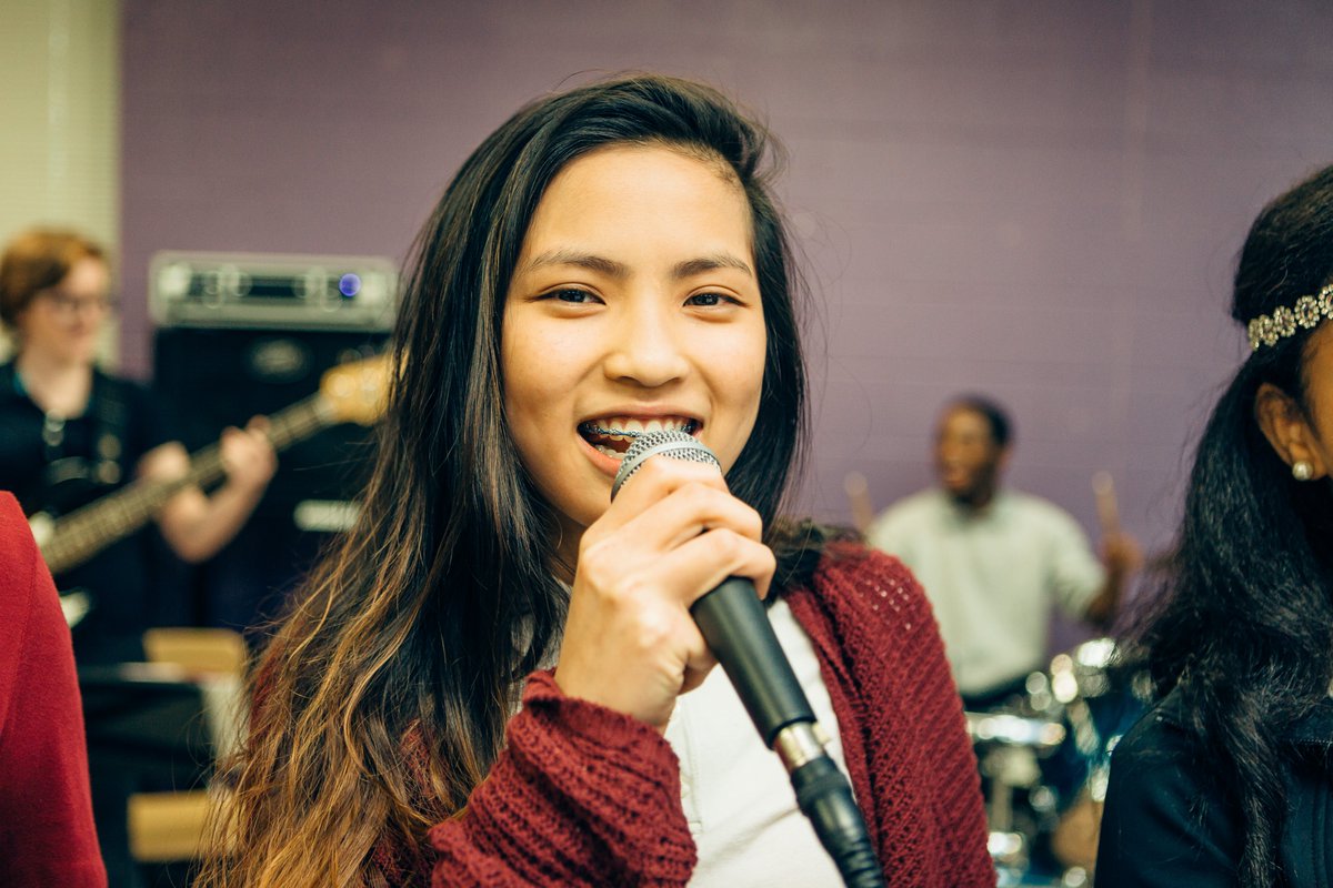 Free Summer Choir Clinic for rising 7th-12th graders: Students will participate in "The Voice" style masterclasses, audition techniques, conducting, songwriting/studio recording and music theater. 

Camp is from July 11 to 15 at <a href="/OvertonMNPS/">Overton High School</a>.  
musicmakesus.mnps.org/news/what_s_ne…