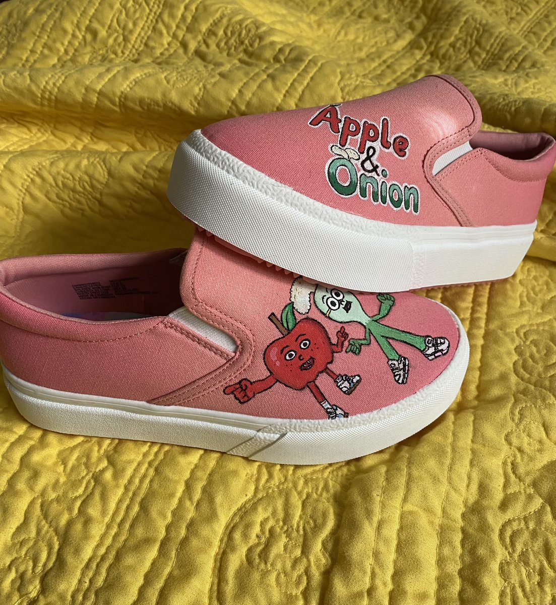 WritingRyanA's tweet photo. Got a request for some Apple &amp; Onion customs.  I just watched several episodes.  It’s a fun show. @GeorgeGendi @paulscheer @RichardAyoade @ClevelandJr @SayedBadreya @hbomax @cartoonnetwork https://t.co/nSb8anni56