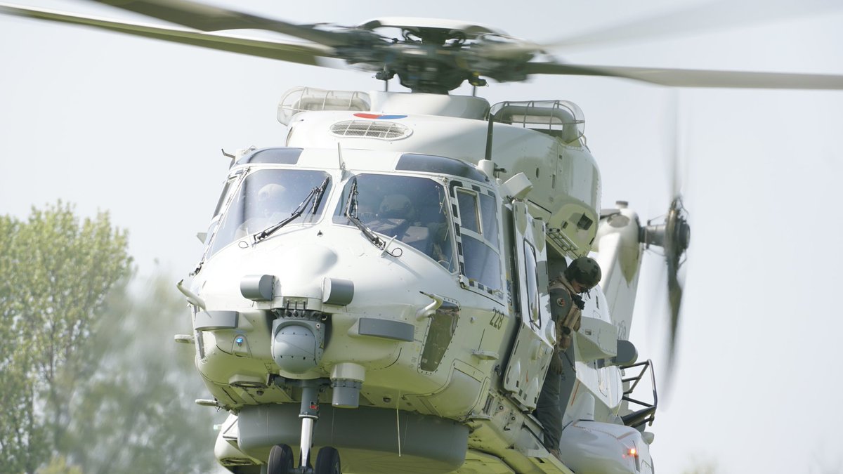 GertJan92's tweet photo. NH90 helikopter @dhcluchtmacht gister in Haarlem tijdens Bevrijdingsdag #bevrijdingsfestival #Haarlem @Comite4en5mei https://t.co/kIDi7QuHNo