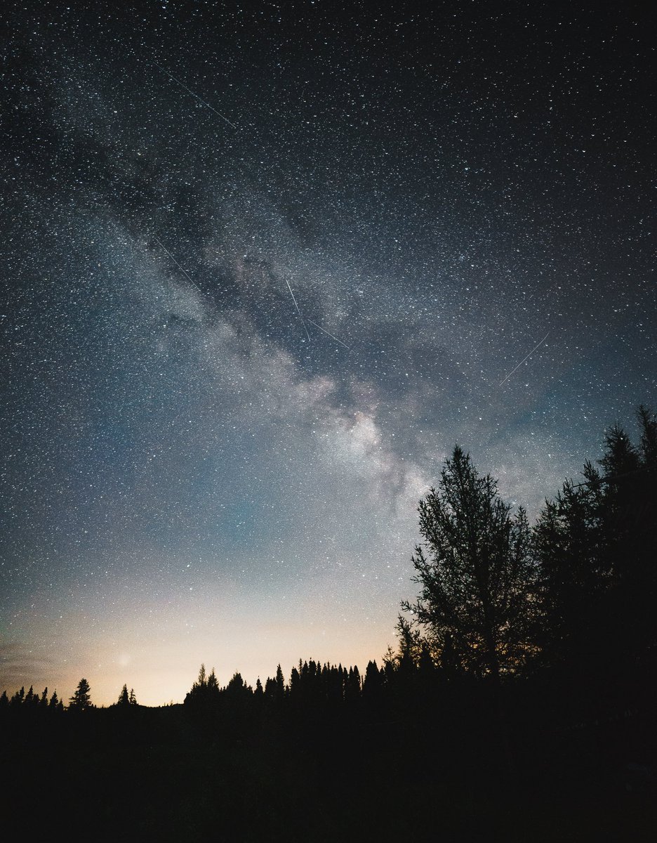 by_Lemay's tweet photo. #NationalSpaceDay Are you guys going outside tonight for the Eta Aquarids meteor shower ?
#NFTCommunity #NFTs #NFTastro #nftphotography #NFTphotographers https://t.co/o633i4wVns