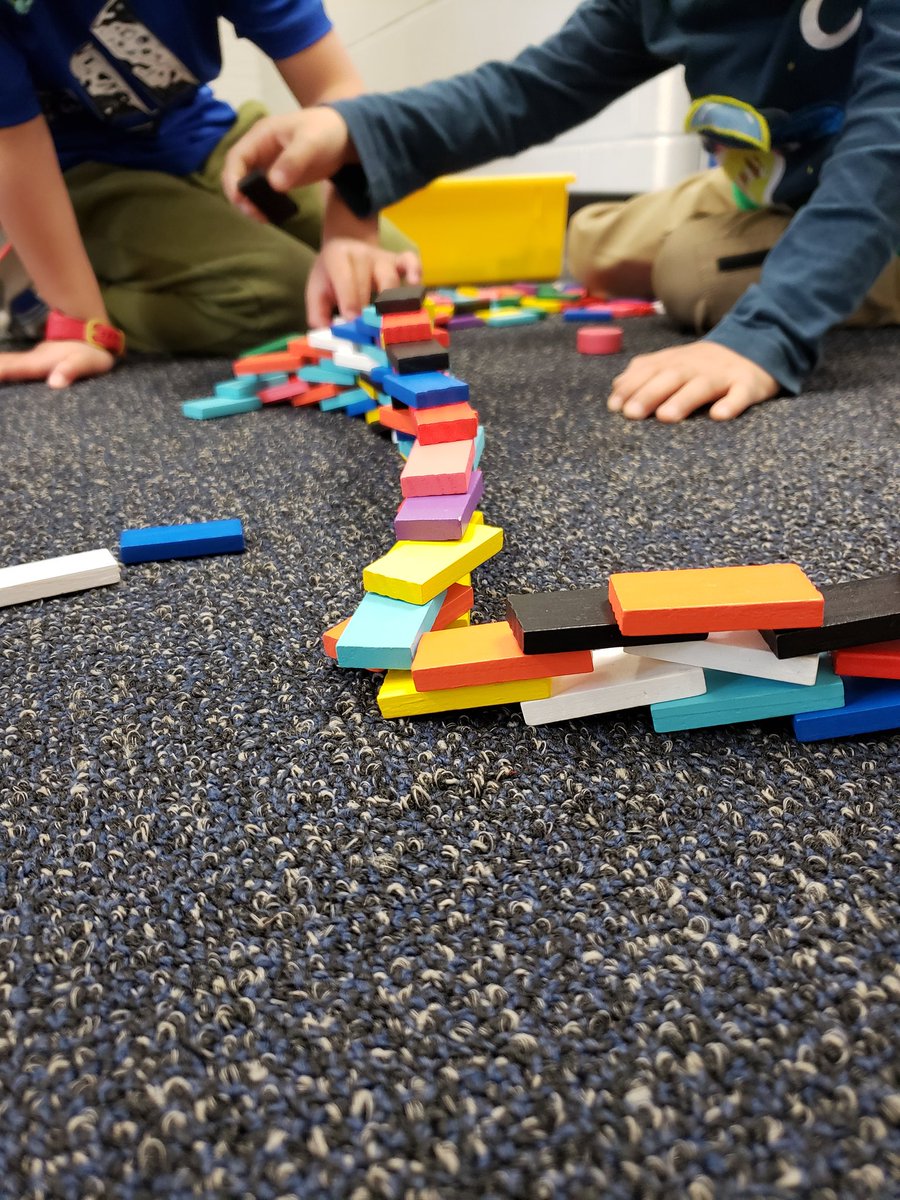 TheMrsCrow22's tweet photo. They always build the coolest things!
#creativeKinders #LunchBunch @WindsorWildcats #IndoorRecess https://t.co/c6ezG03GhK