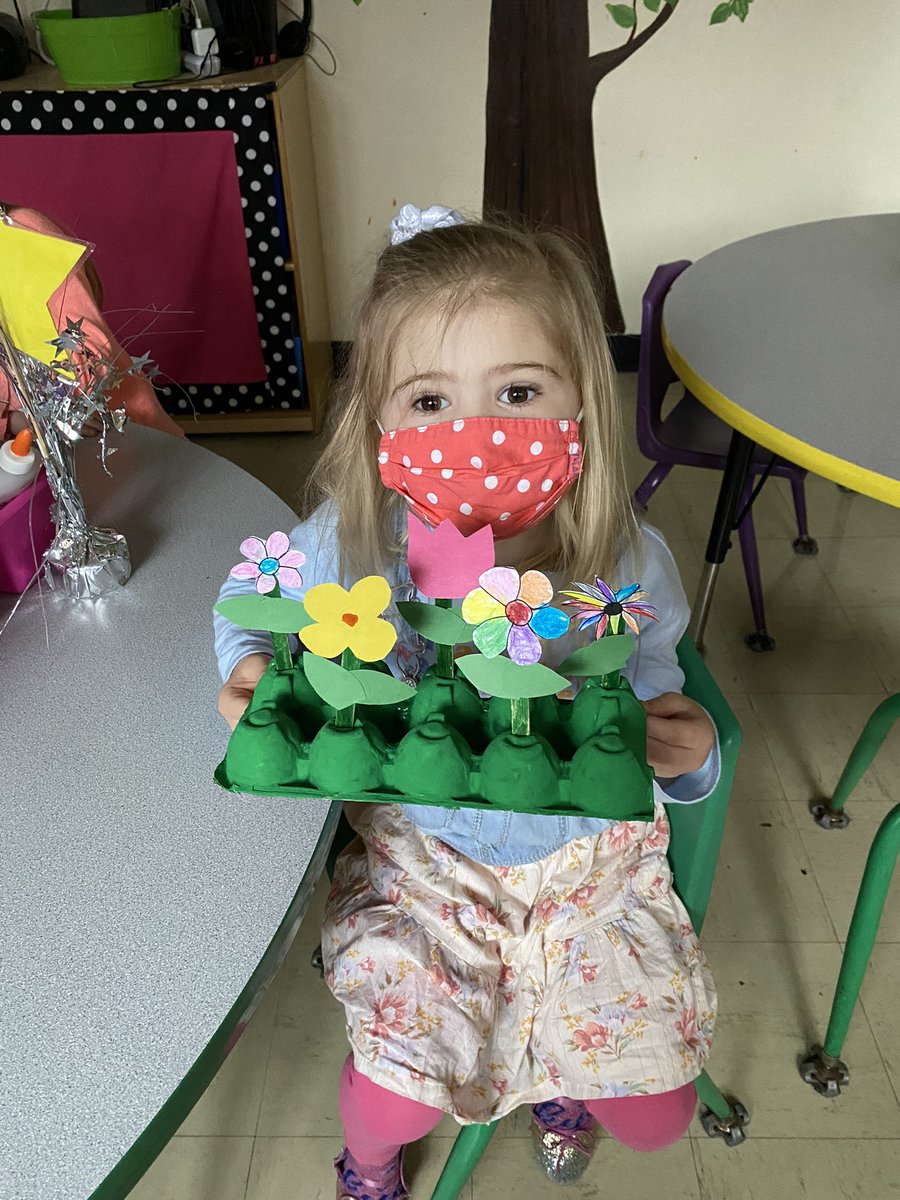 bssgr1's tweet photo. Plant Week in PreK-3!Click the Seesaw link to see more!

https://t.co/UMAkkVanNw https://t.co/PjbF6fMX4v