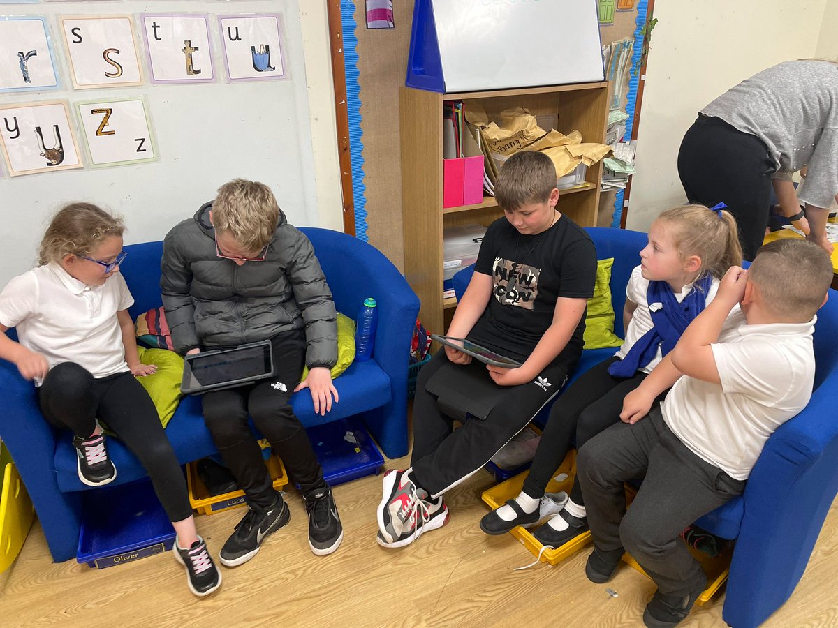 MrsWatsonBrown's tweet photo. 📱We visited P2 who showed us how to use the @LEGO_Education We Do Kits today! 📱 P6 pupils taught P2 how to use @ScratchJr then we came up with ideas of what else we can teach/learn digitally from each other!📱
@MissCleaver @P2W_VPS https://t.co/CJnlLOCg7J