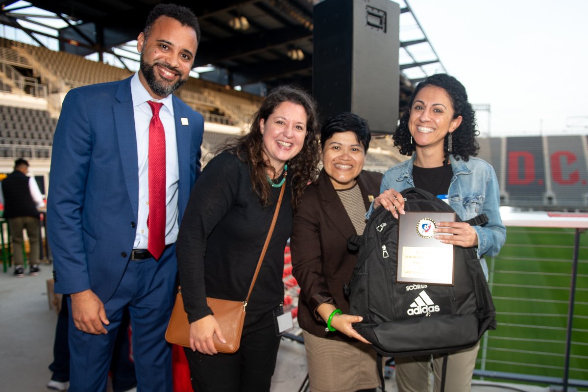 DCSCORES's tweet photo. This week, we recognized the important work our coaches do every day with our annual SCORE Awards ceremony! Thank you to our coaches and everyone who attended! #SCOREAwards #TeacherAppreciationWeek
πΈ: @Hannah__Swagner https://t.co/dfDPvUKGh6