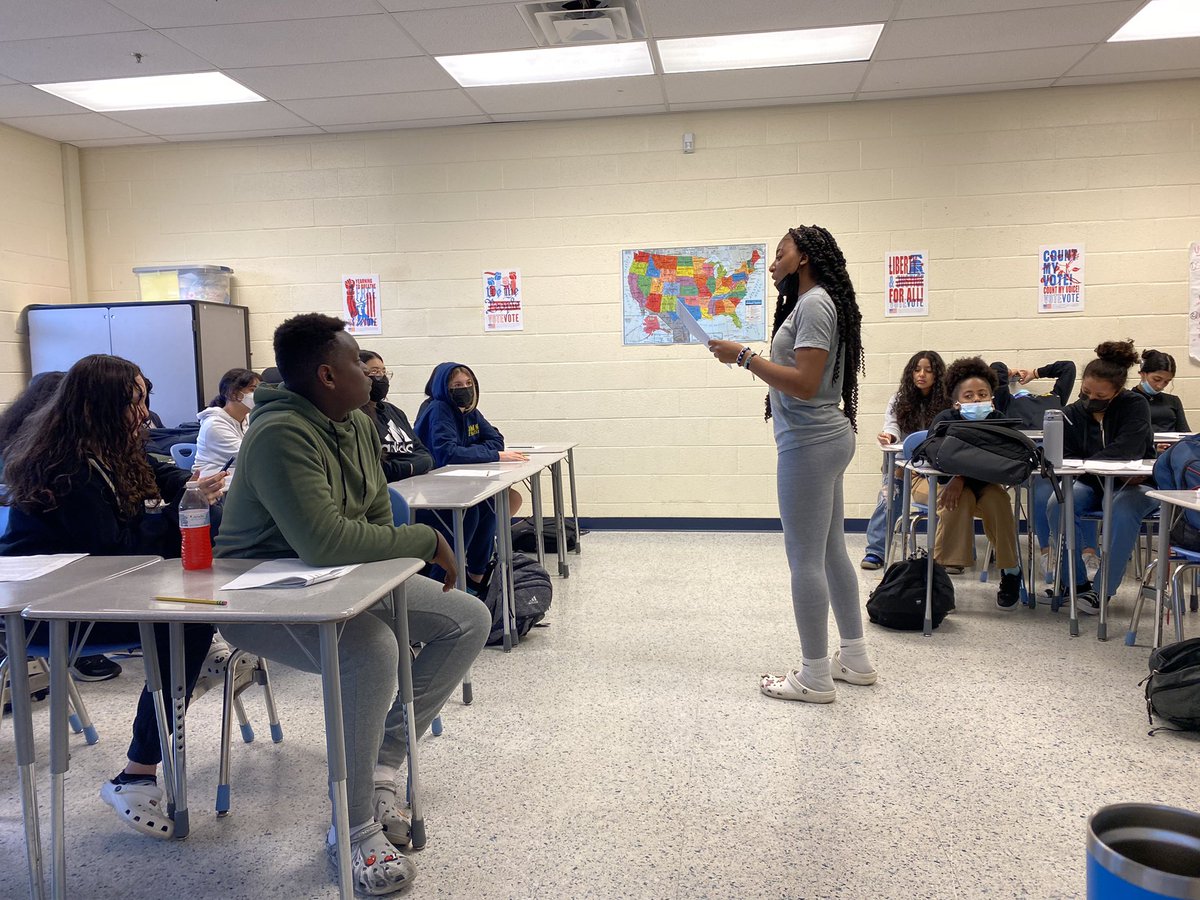 MsHSabol's tweet photo. This week, I dug out my college graduation robes to turn class into Judge Sabol’s courtroom👩🏻‍⚖️ students had a great time taking on the role of prosecutors, defense attorneys, and members of the jury! #MockTrial #Civics #courtisinsession @GlasgowMS https://t.co/drkm3v6RXD
