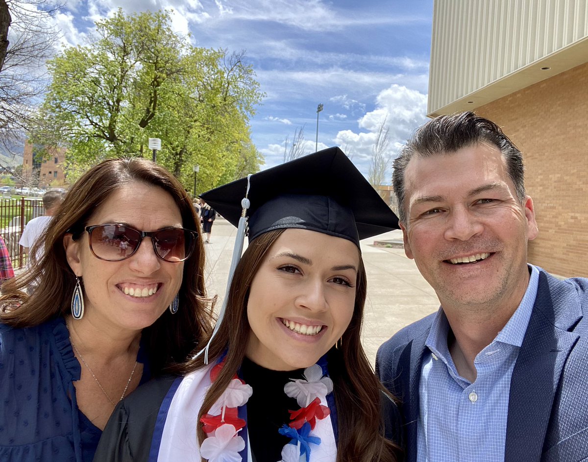 vgolfman's tweet photo. Congrats to my super favorite daughter @julia_vrska99! Not 1 but 2 bachelor degrees for this amazing, over-achieving young women. ๐๐๐๐ #USUGrad22 #GoAggies #LightTheABlue #ProudDad https://t.co/L2feKUfSKq