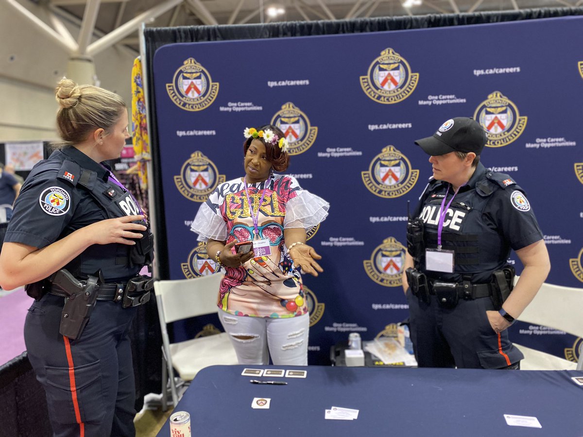 TPSRecruiting's tweet photo. We are having such a good time here at the #NWSToronto. Meeting lots of people and having some great conversations about policing and career opportunities. We are here all weekend! Come see us! #girlsdayout #hiring #NationalWomensShow https://t.co/asuVD65ozK