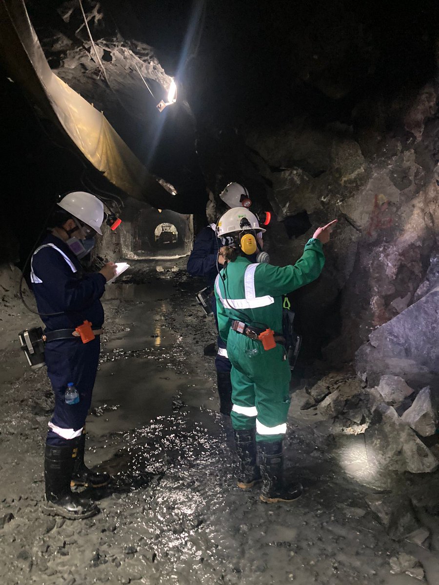 JAIROLEONZAPATA's tweet photo. El equipo SENNOVA del CFMA @SENA_Antioquia  realizó una visita técnica en ⛏️ @antioquiagoldlt ⛏️en el marco de un proyecto de Innovación que tiene el propósito de desarrollar un Simulador Inmersivo de Realidad Virtual para la Minería Subterránea del país. https://t.co/8ZBJnlxfgQ