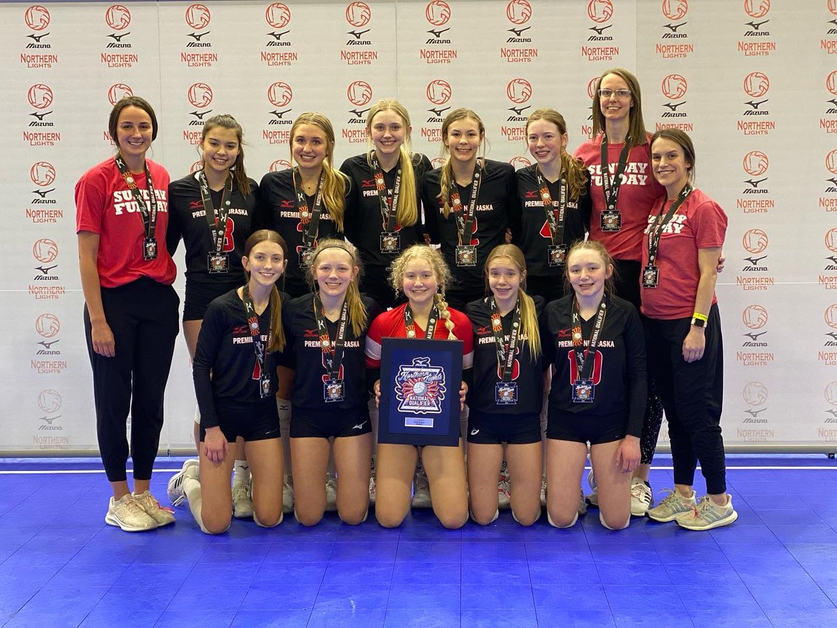 Premier14Gold's tweet photo. Build your résumé.That was the challenge we gave these 10 girls &amp; they took pride in responding. 14 Gold EARNED an at-large OPEN bid to Nationals. So proud that all four of our 14s teams will be representing! Back to work 💪! #crispy #onthehop #one4all @Premier_VB @GreatPlainsVB https://t.co/OQbO06WaRF