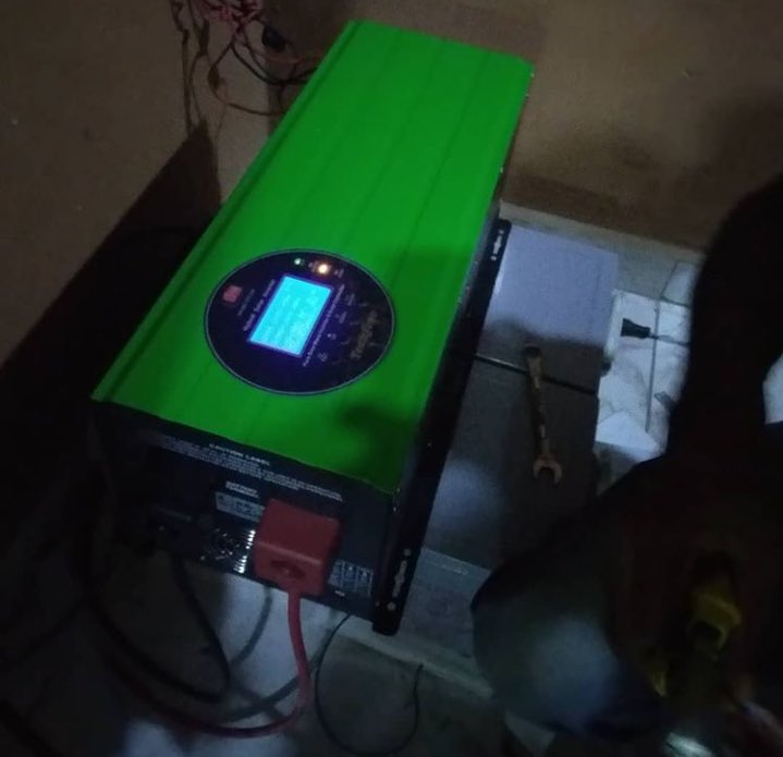 Solarconsultan's tweet photo. Installation of 1.5kva solar inverter at a pharmacy in osogbo osun state https://t.co/qVVp9DqLjw