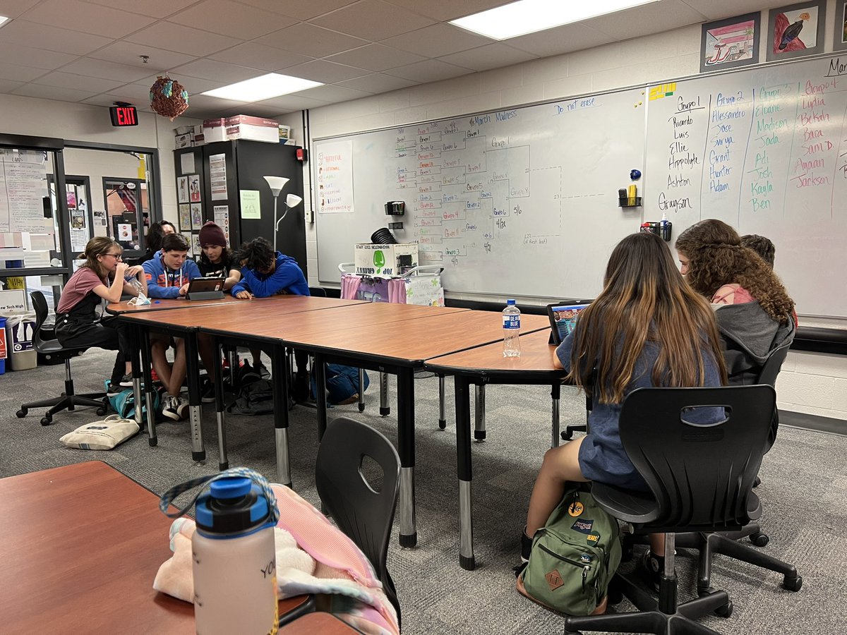 MarkGranado2's tweet photo. @NewTechCoppell  Spanish I &amp; III Conjuguemos March Madness Tournament ended today. Grupo I won the tournament!  They stayed undefeated throughout the competition. !Felicidades Grupo I! https://t.co/shl1meBzKd