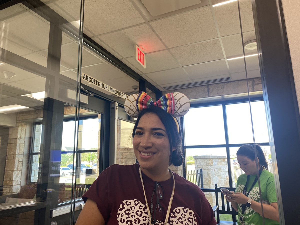 I spotted a Beautiful Mickey today! #BibbidiBobbidiBlue #JAGSney