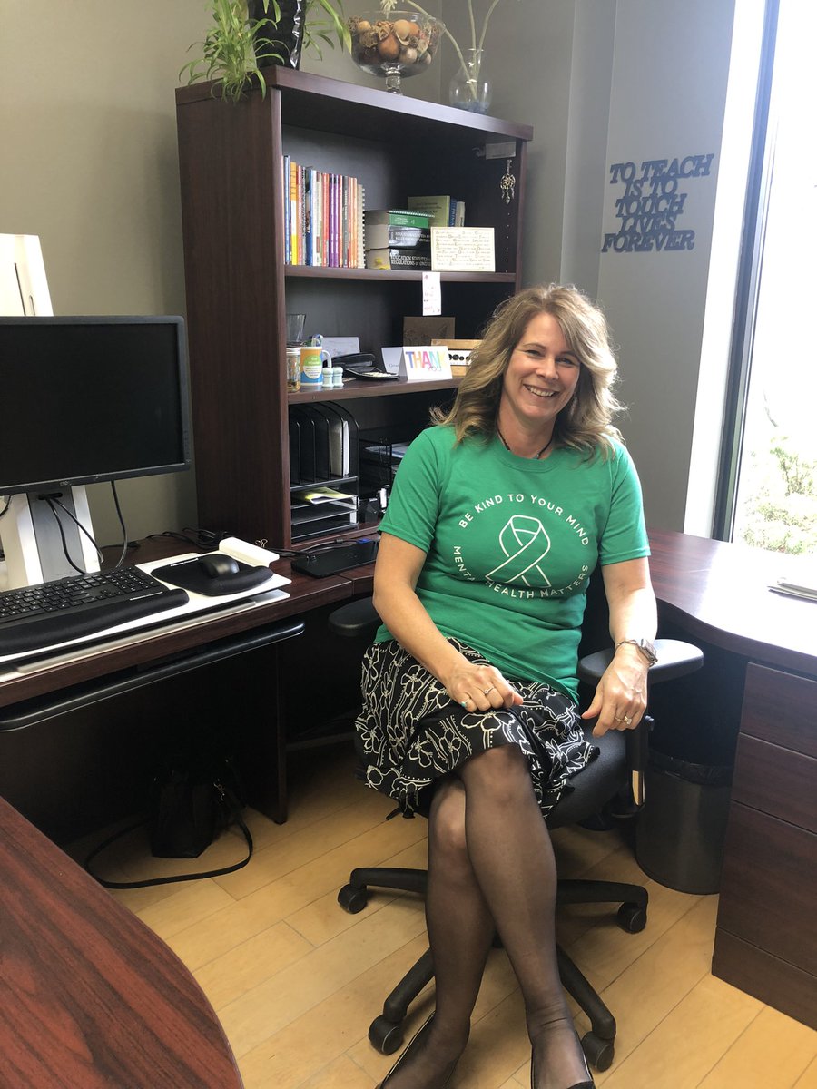 LisaMunro11's tweet photo. Going green today to support the important message that mental health matters @GEDSB #GEBeWell https://t.co/sqNjG3DVHa