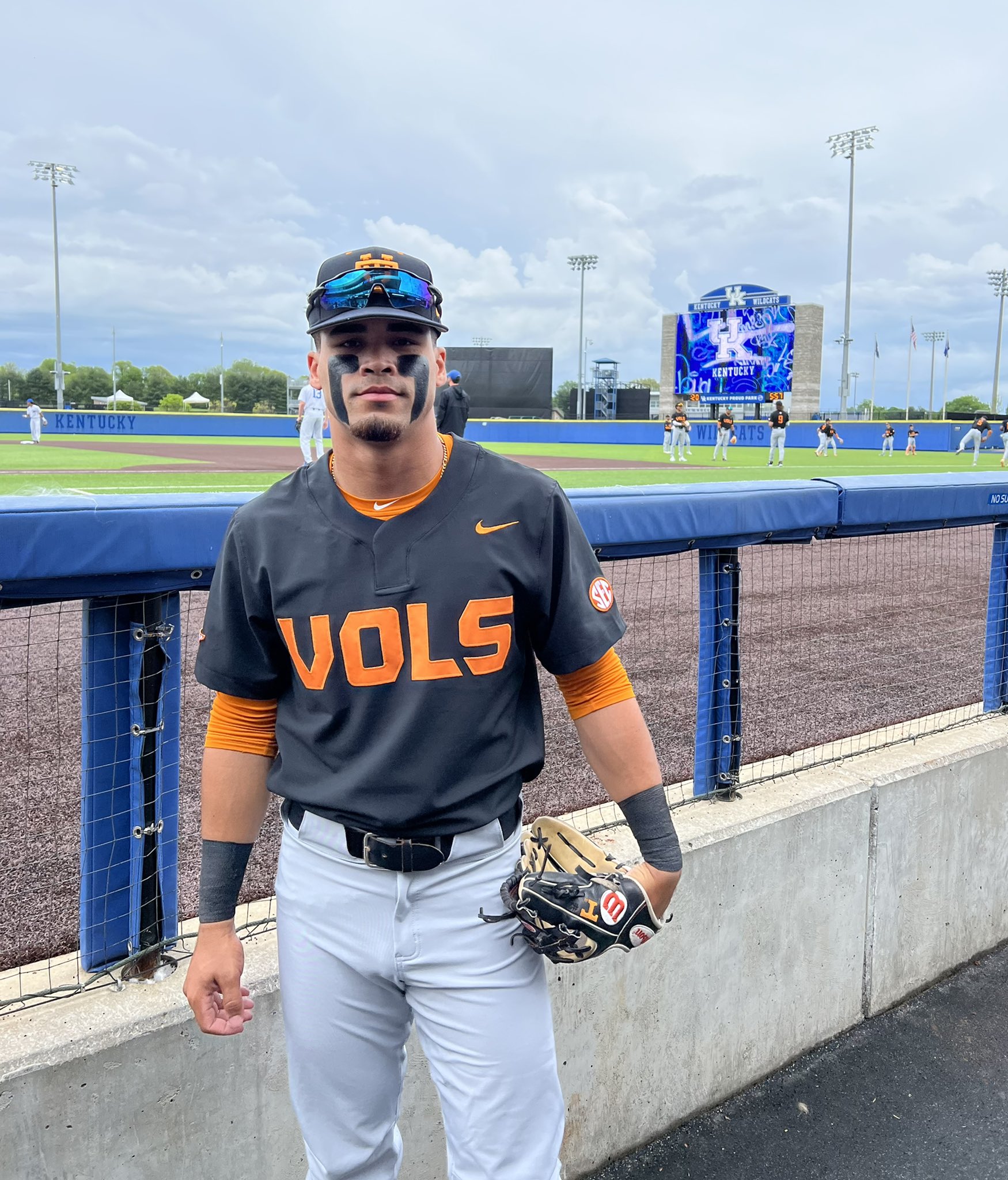 tennessee baseball uniforms