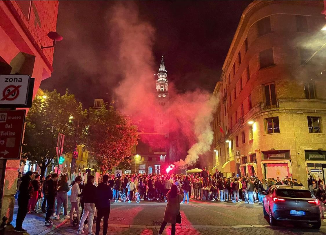 mar_zuc's tweet photo. t🅰️rapia t🅰️pioco! Prematurata la Serie A o scherziamo? Come se fosse Ciofani soltanto in due o anche come vicesindaco ad esempio? #cremonese #SerieB #SerieBKT #uscremonese #SerieATIM https://t.co/4CQc0oZ3e5