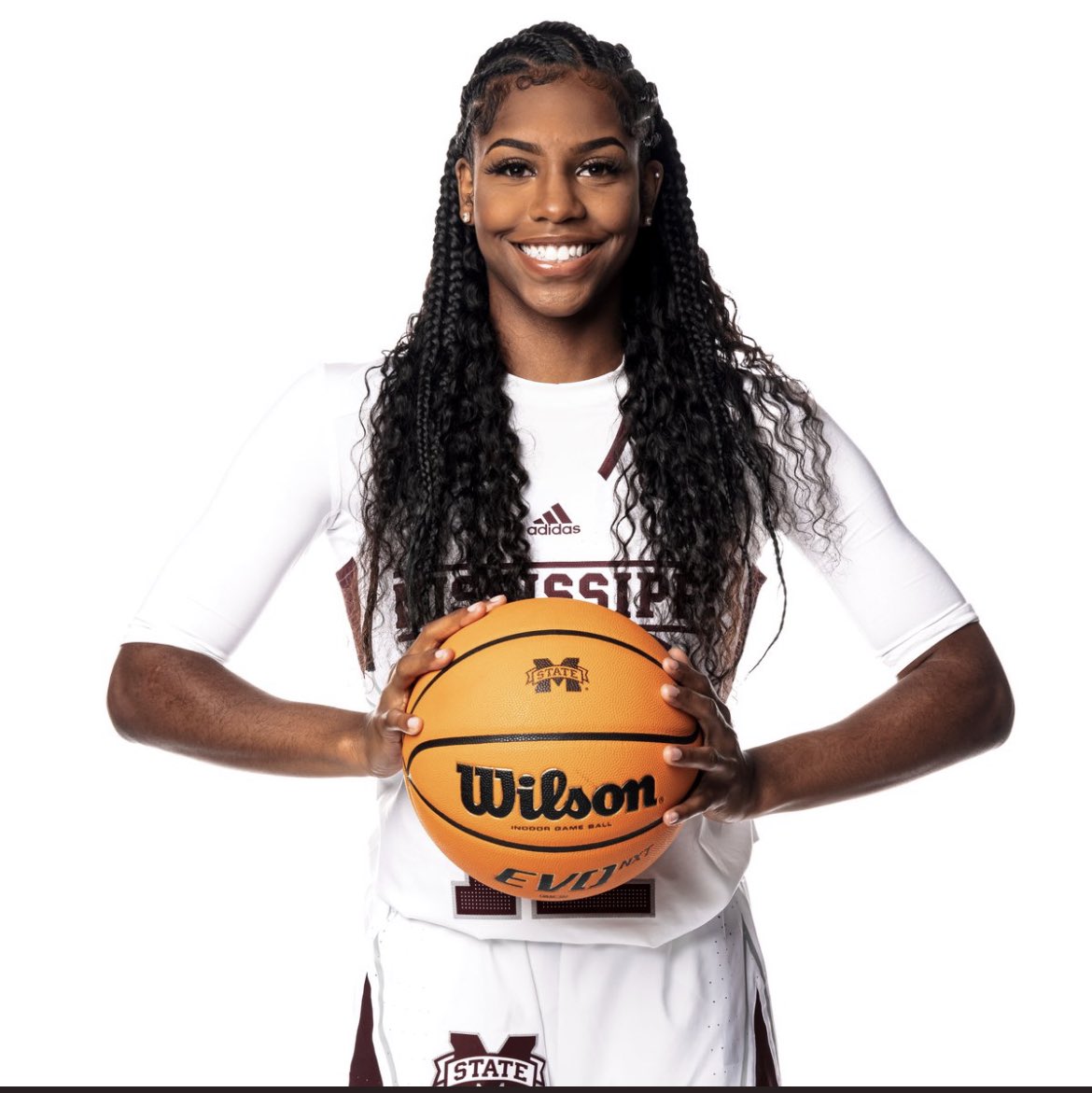 Casmithmoore's tweet photo. @HailStateWBK @SamPurcellMSU #12 @miavmoore28 ...she hasn't been able to play for you all yet , but you will love her will to compete and the energy that she brings! #HailState https://t.co/2DNdqHK21O